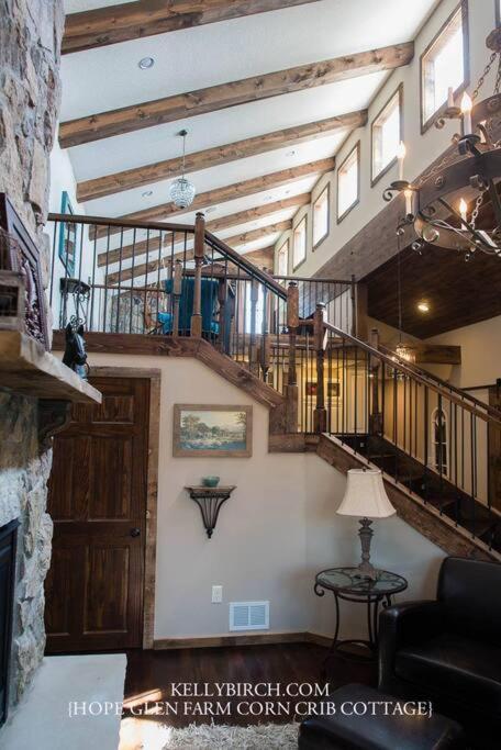 Corn Crib Cottage Barn And Villa At Hope Glen Farm Cottage Grove Extérieur photo