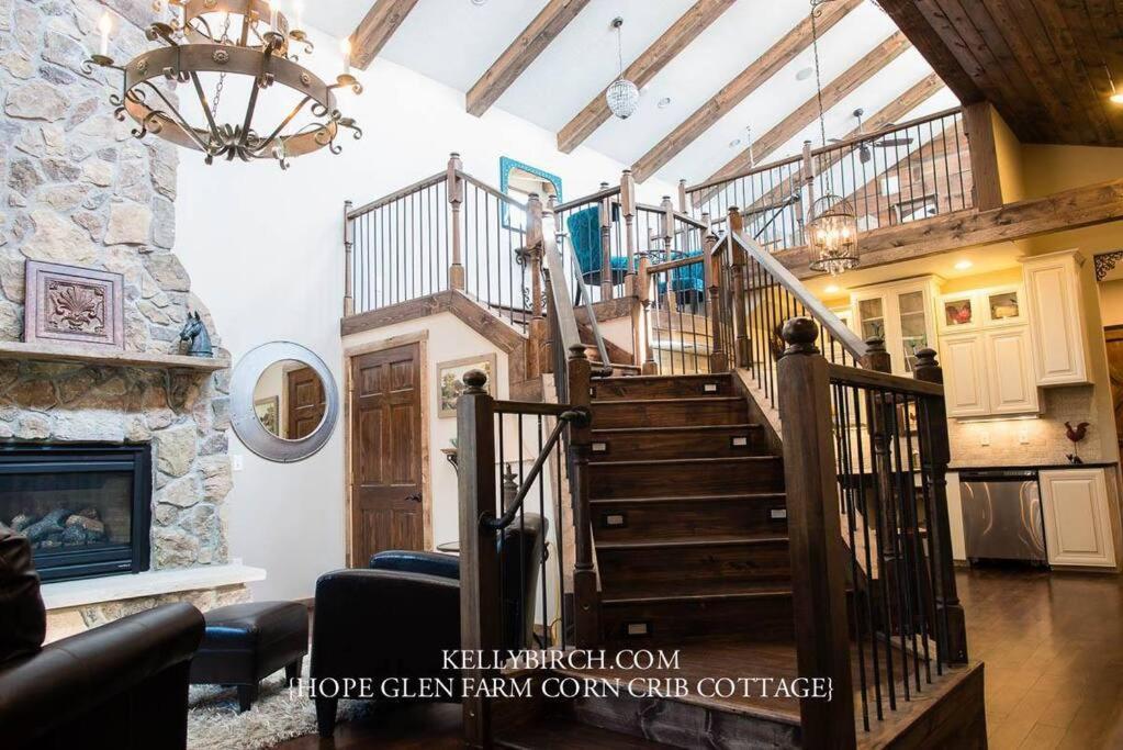 Corn Crib Cottage Barn And Villa At Hope Glen Farm Cottage Grove Extérieur photo